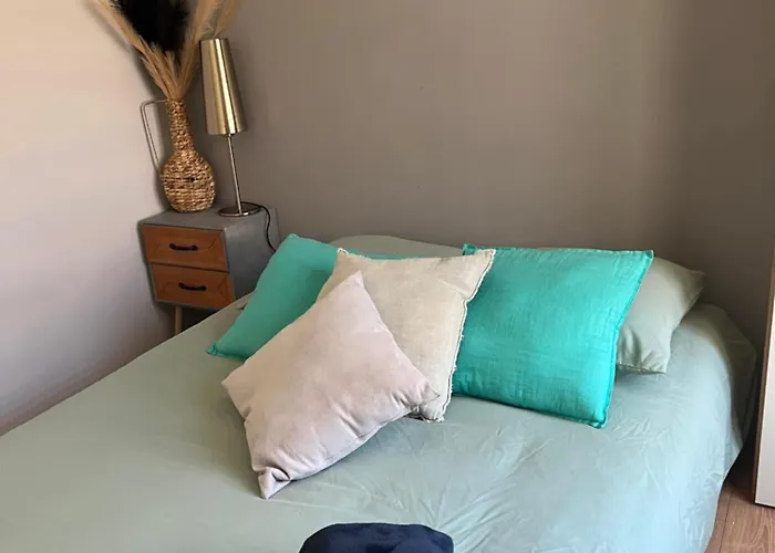 By Kastella Quarto em Acomodações Particulares Vertou